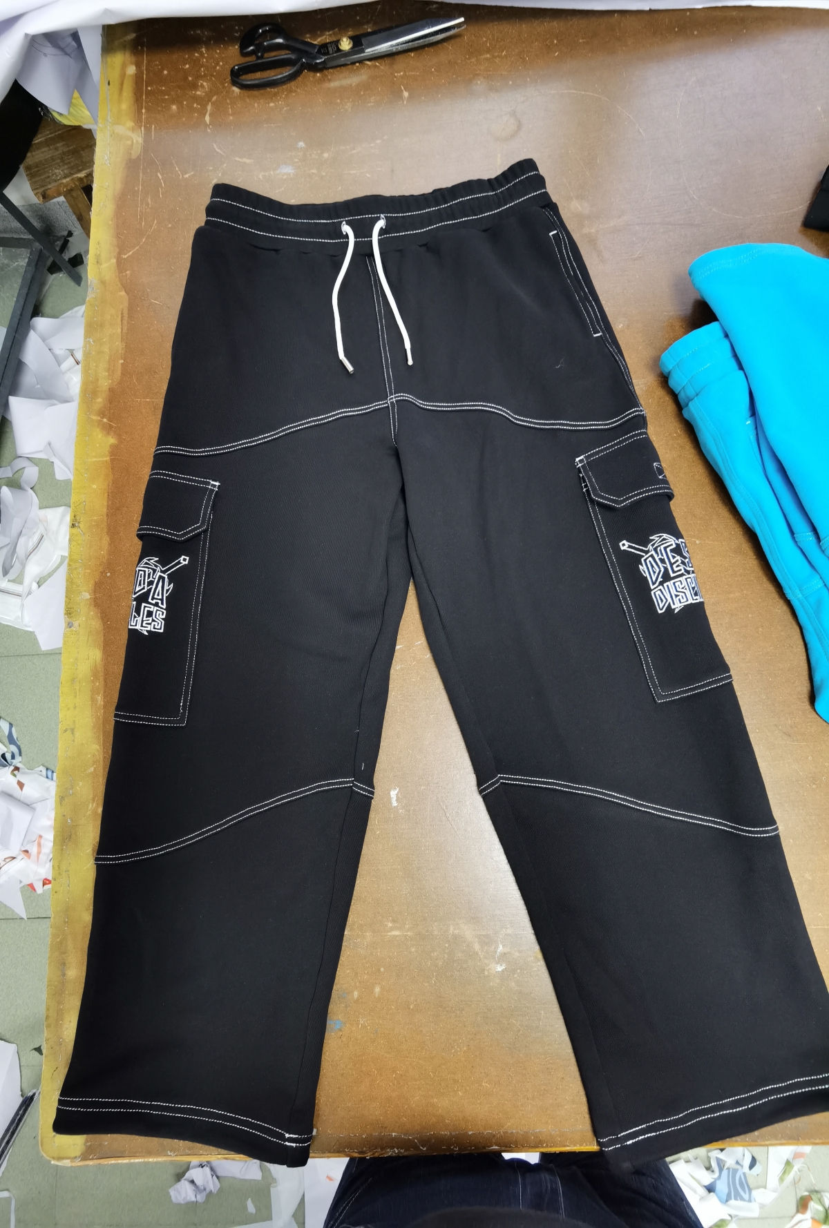 ຄຸນະພາບສູງຝຣັ່ງ Terry Joggers ຜູ້ຊາຍແລະແມ່ຍິງ Unisex Custom Logo Sweatpants ຈີນຜູ້ຜະລິດໂຮງງານຜະລິດ-YIZHE- Hoodies, Jackets, Sweatshirts, Leggings, Dresses, Rompers, T shirts, tops tank, skirts, jeans, pants, trousers